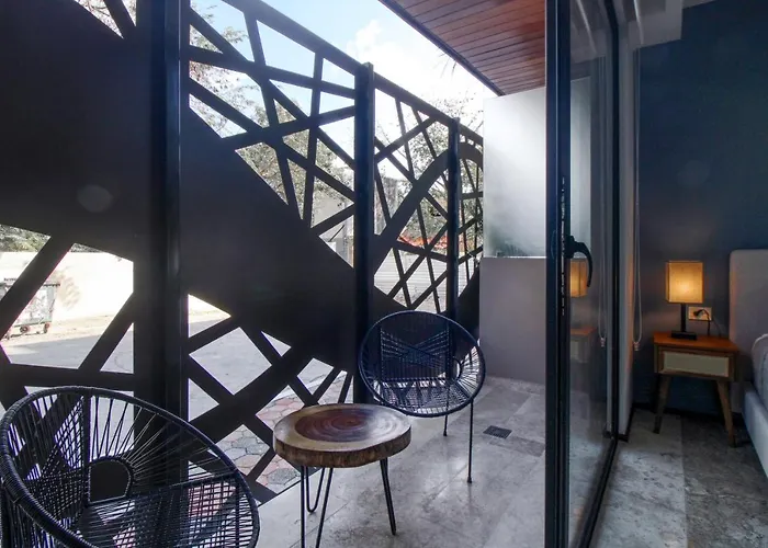 Hotel Menesse #022